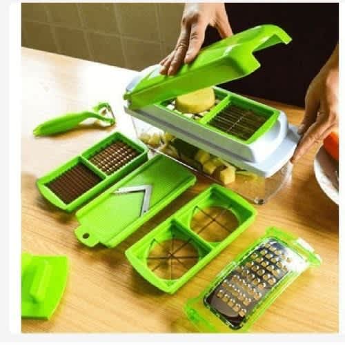 Nicer Dicer Plus - Multifunctional Fruit/vegetable Chopper - 12pcs