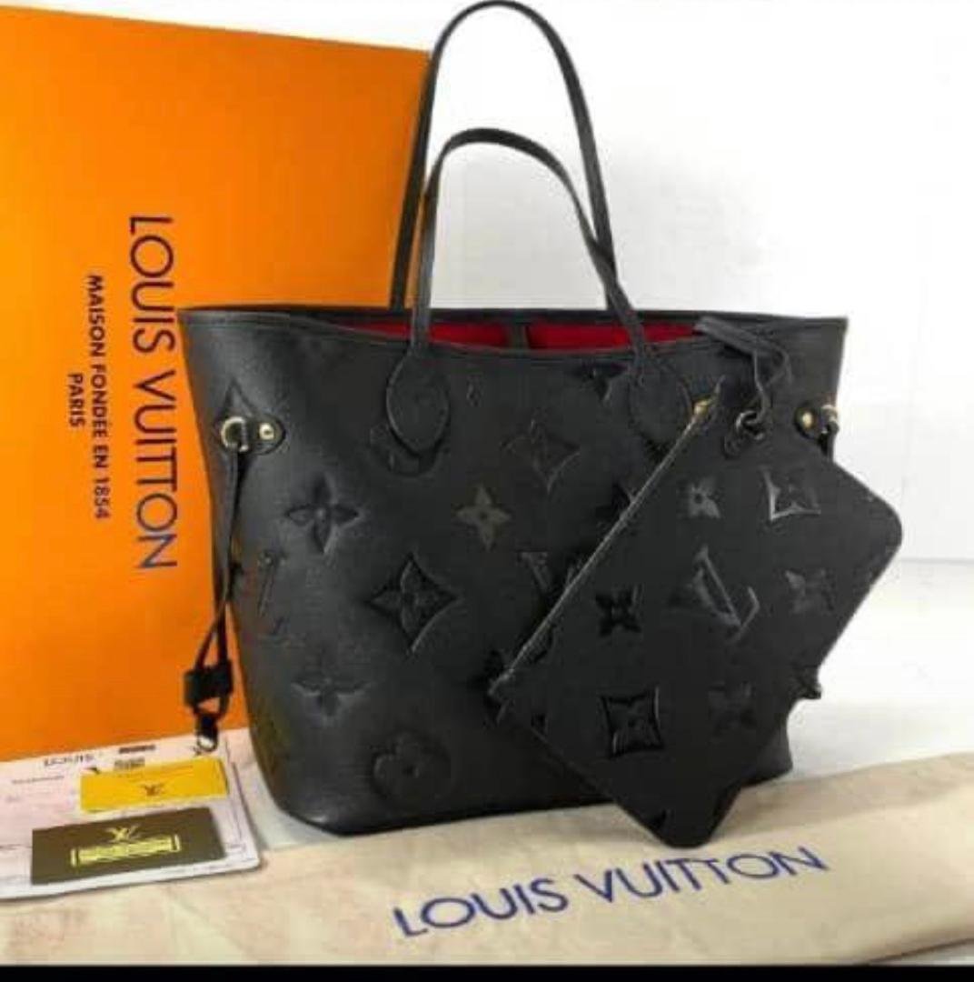 LV LUXURY HANDBAG.