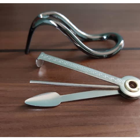 Tobacco Pipe Stand And Tamper Tool Kit