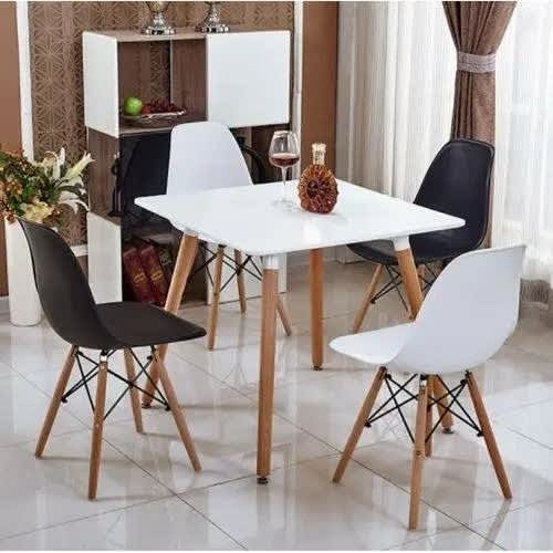 Square Plastic Table + 4 Sitting Chairs