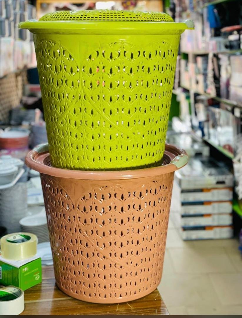  Plastic Laundry Basket With Cover