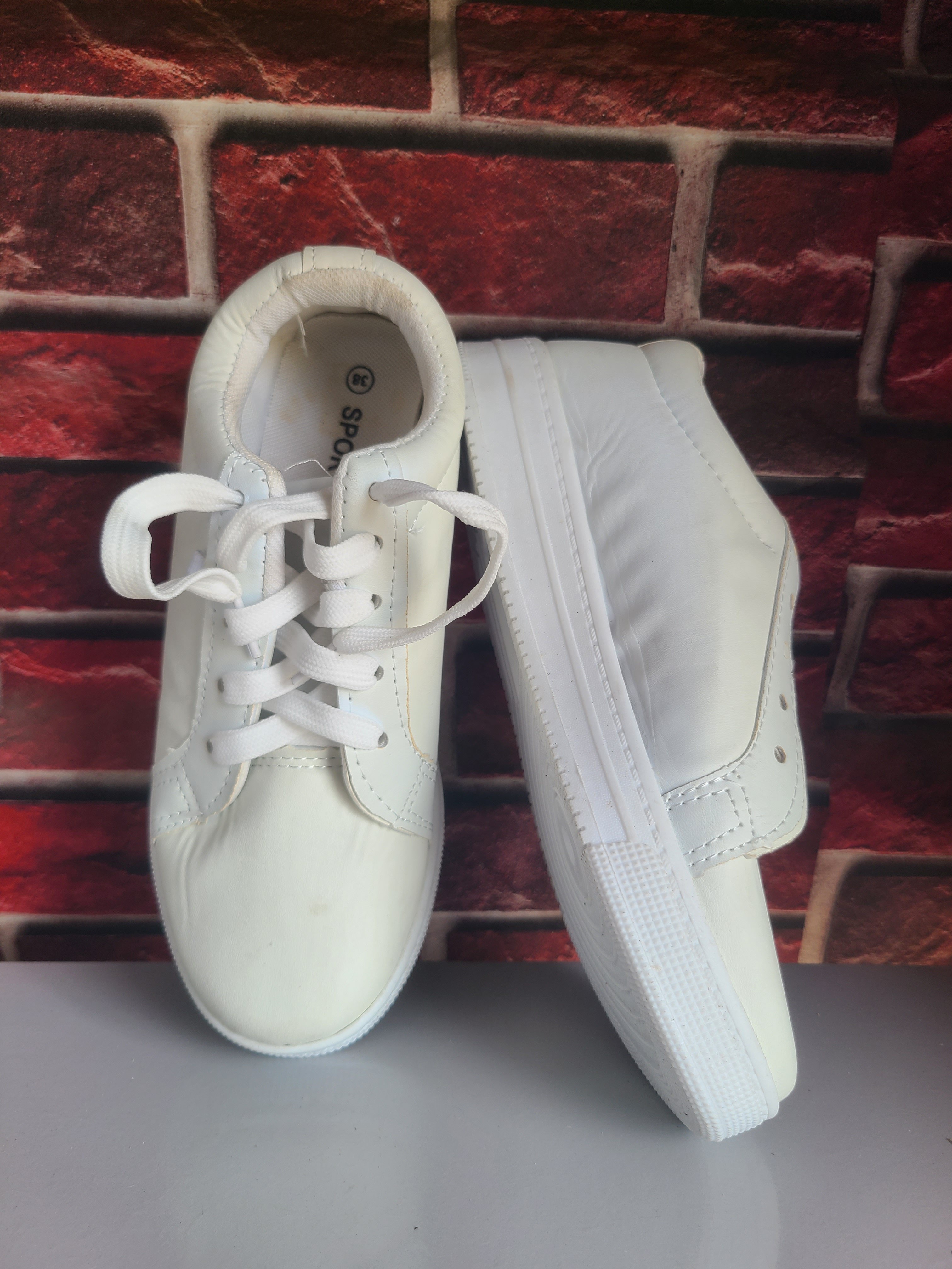 ATR Sneakers - White Size (38)