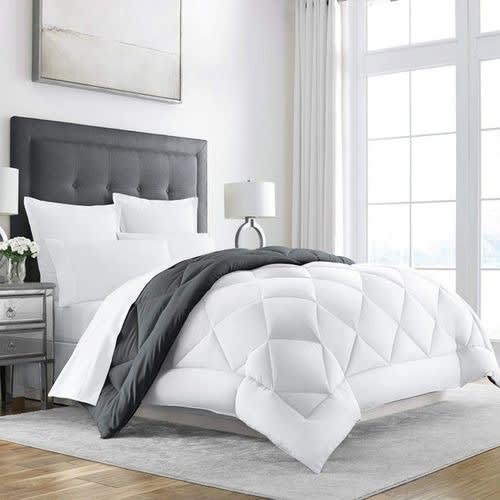 Duvet - Bedsheet With 4 Pillow Cases- White