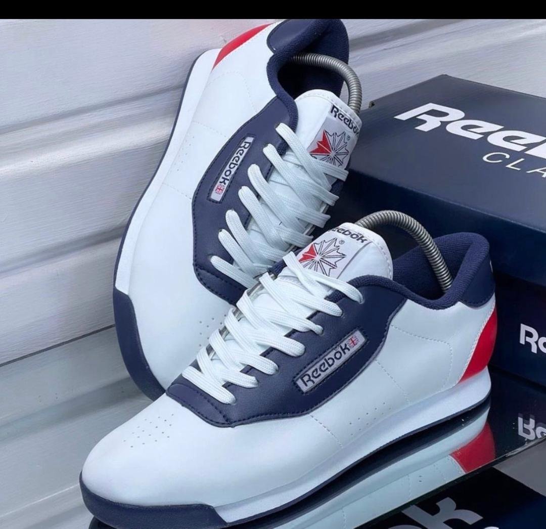 ORIGINAL REEBOK SNEAKER