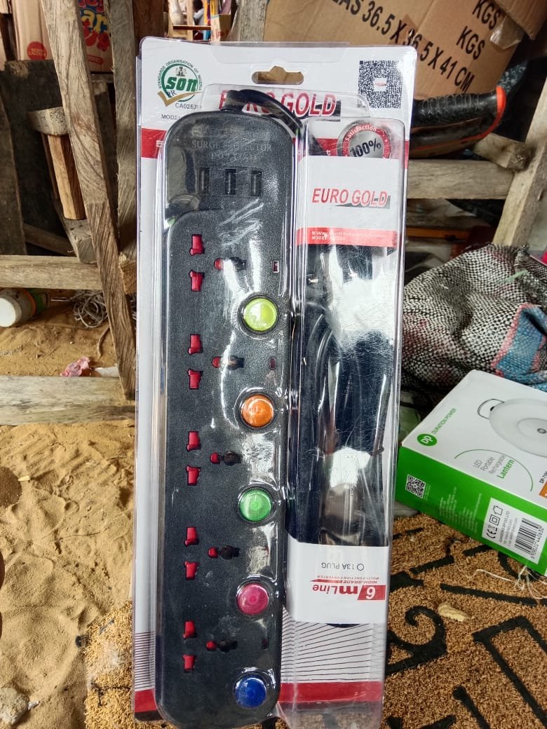 Super Surge Protector 10 Way Extension Socket  3 USB -3m