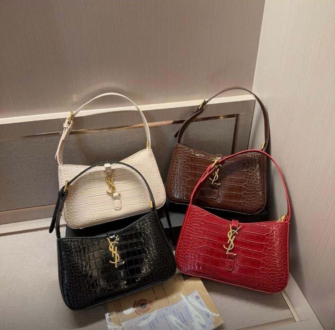 Female Fashion Hand/Shoulder Bag