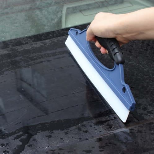 Windshield Cleaning Tool