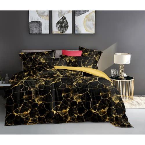 Bedsheet Duvet And Four Pillowcases @
