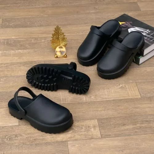 Slides - Black