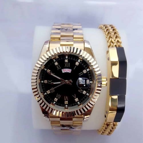 Vodrich Class Club Wristwatch + Matching Wrist Set For Classy Men - Gold