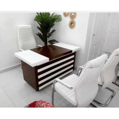 Executive Desk And 3 Sets Of Office Visitors swivel Chairs.