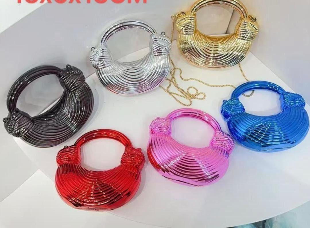 ACRYLIC HANDBAG FOR WOMEN.