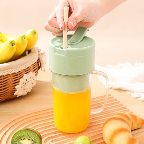 Fruit Blender / Smoothie Maker / Juice Maker With Straw - Rechargeable - 10 Blades