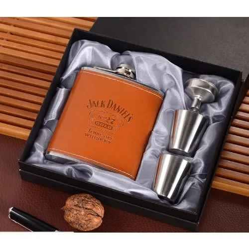 Jack Daniels - Stainless Steel & Leather Hip Flask  -  7oz - Brown