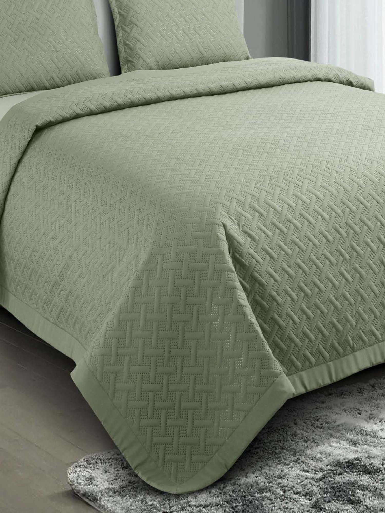 Hosta Homes Olive 280 TC Polycotton Quilted Queen Bedsheet with 2 Pillow Covers