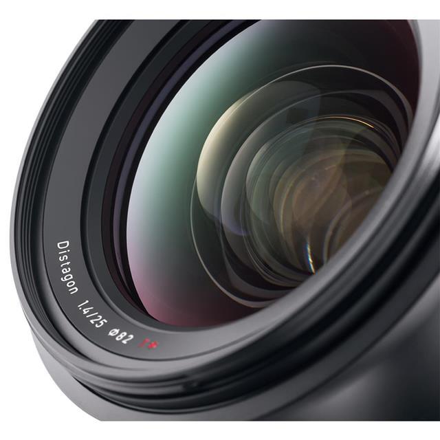 Zeiss 25mm f/1.4 Milvus ZE Lens for Canon EOS DSLR Cameras #2096-551