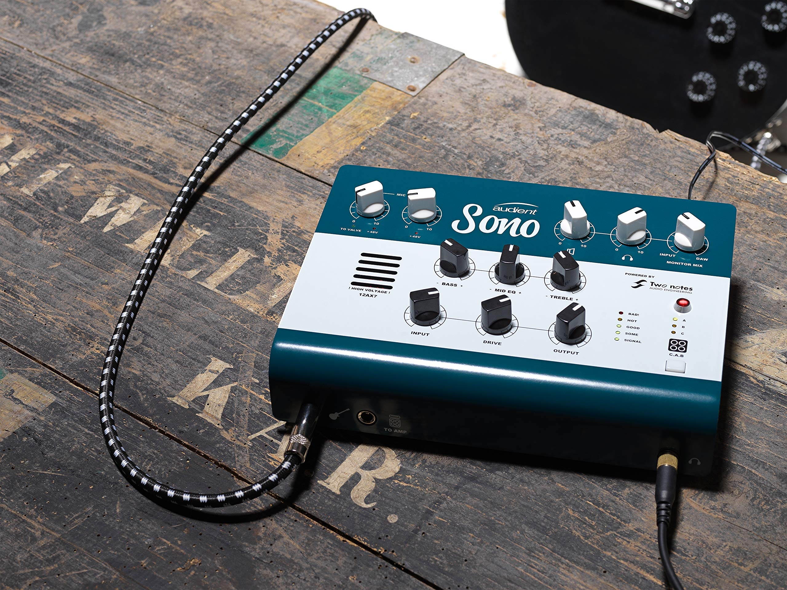 Audient Sono Amp Guitar Recording Audio Interface Ultimate Value Guitar Preamp with Two Notes Power amp, Cab Simulation and 3 Band Analogue Tone Control (The Ultimate Audio Interface For Guitarists)