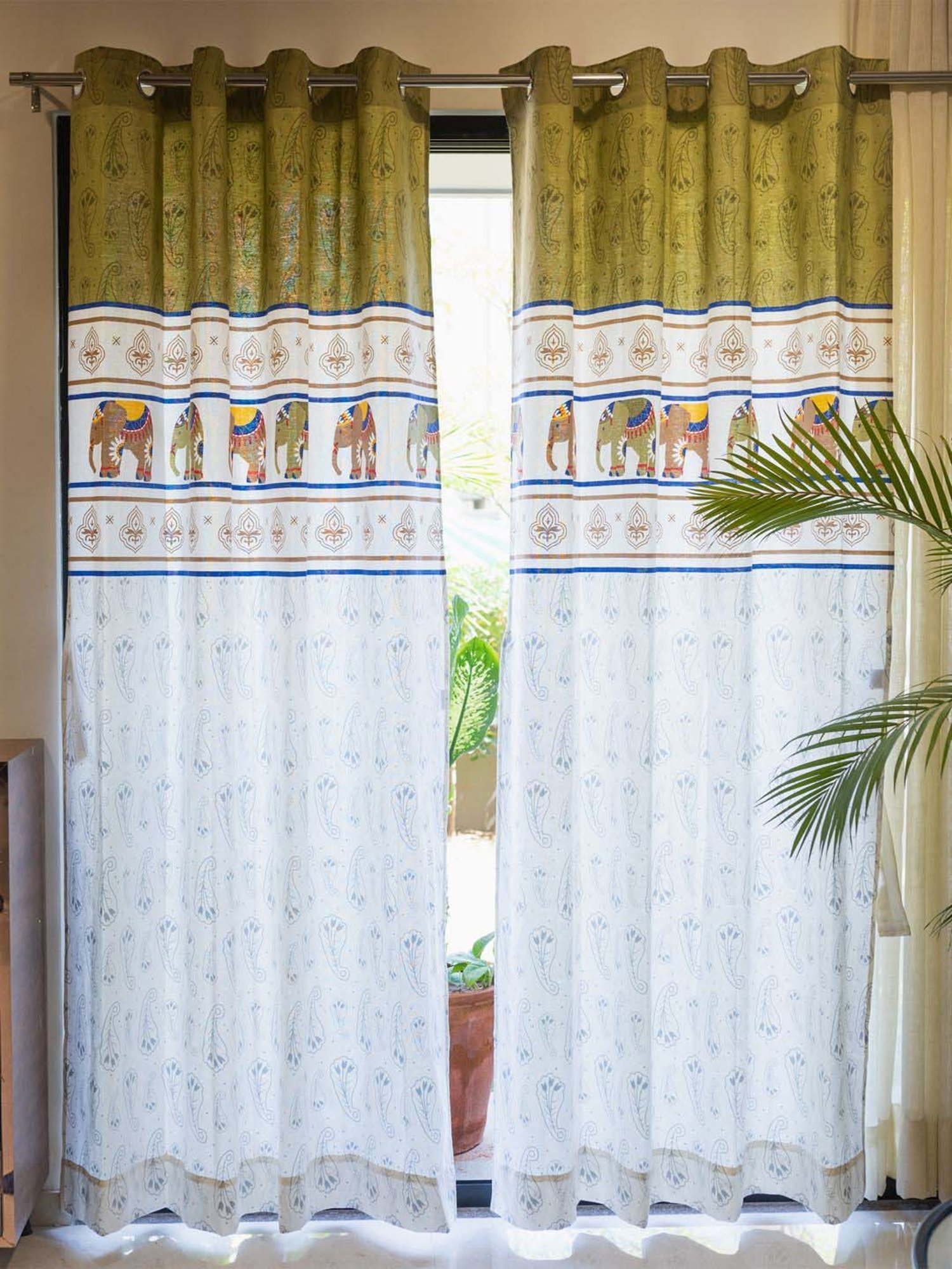 Urban Space Olive Cotton Window Curtain With Tieback & Eyelet - Set of 2