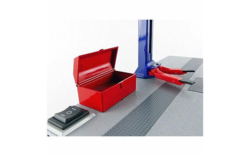 Battery Operated Two Post Auto Lift for 1/24 Scale Diecast Model Cars
