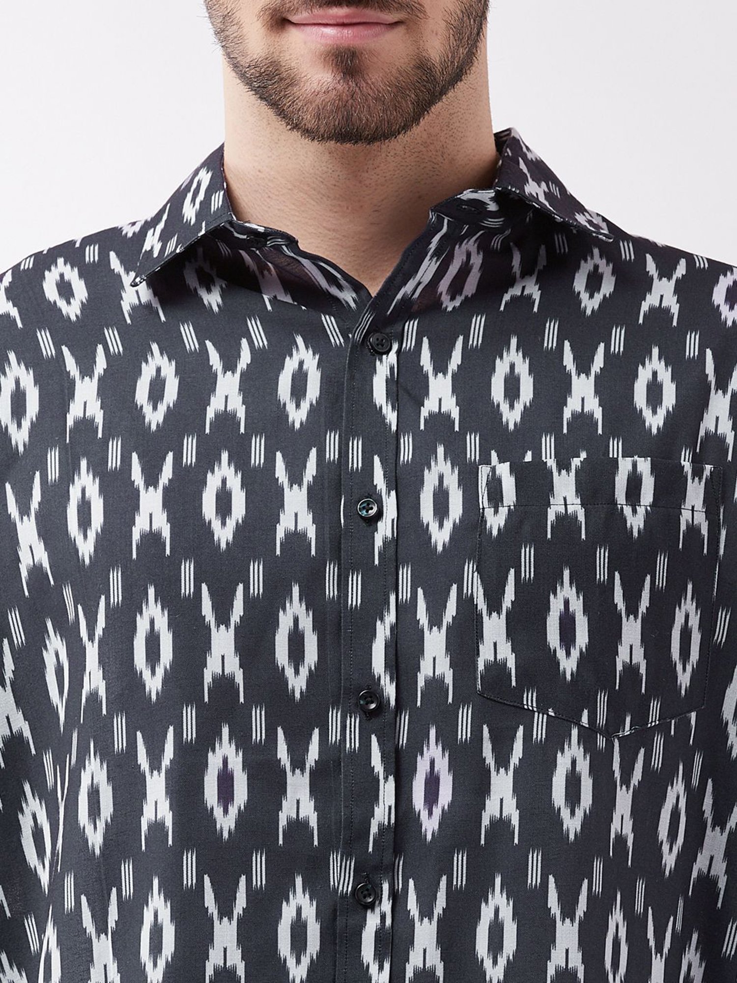 Vastramay Black Cotton Straight Fit Printed Shirts