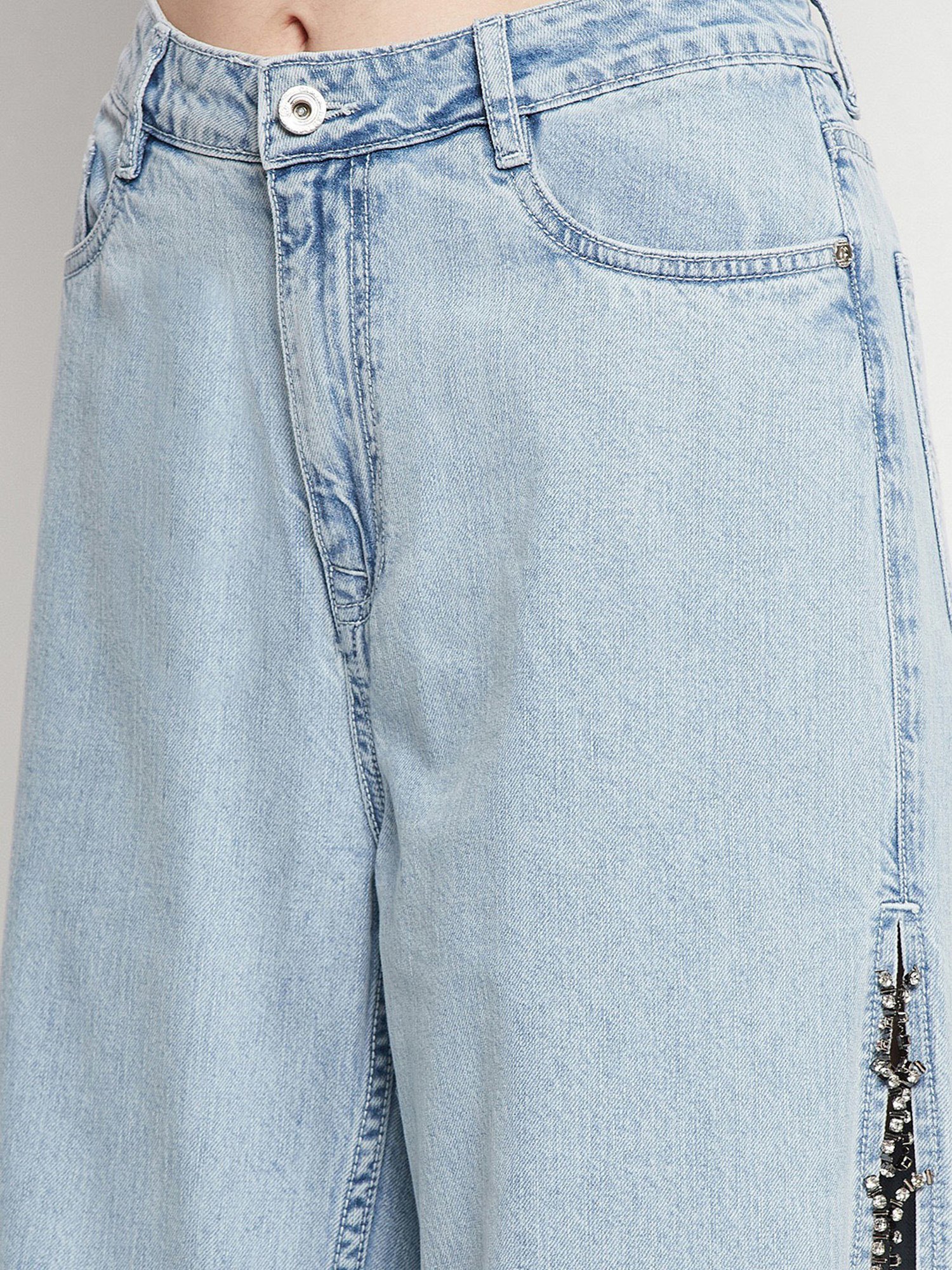Camla Blue Regular Fit Mid rise Jeans